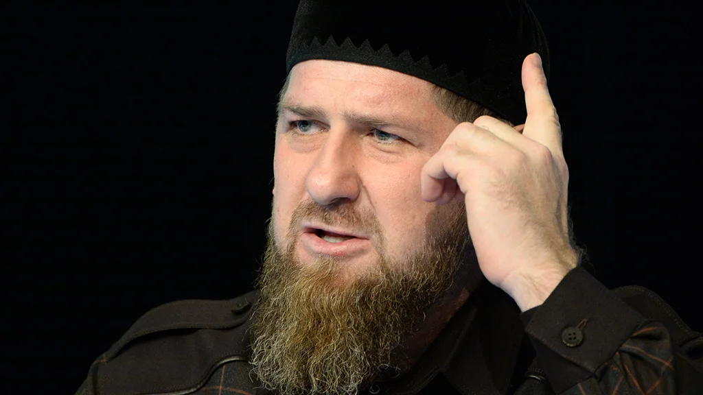 Кадыров пообещал короткий разговор «лжепатриотам», призывающим к фашизму