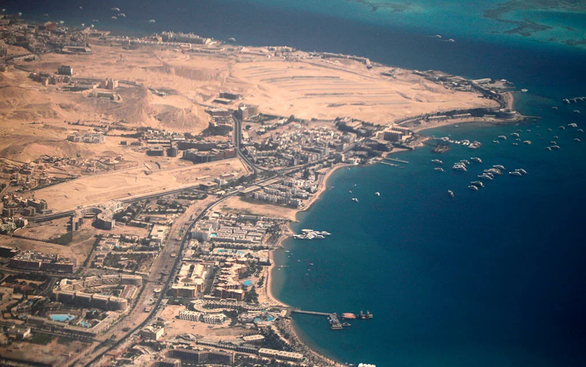 Bloomberg: эмират Абу-Даби хочет купить у Египта 22 квадратных километра земли