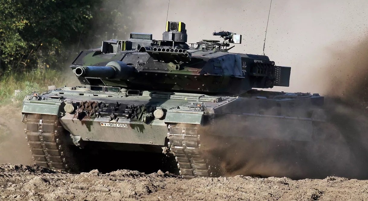 В Германии назвали число доступных для передачи Украине танков Leopard