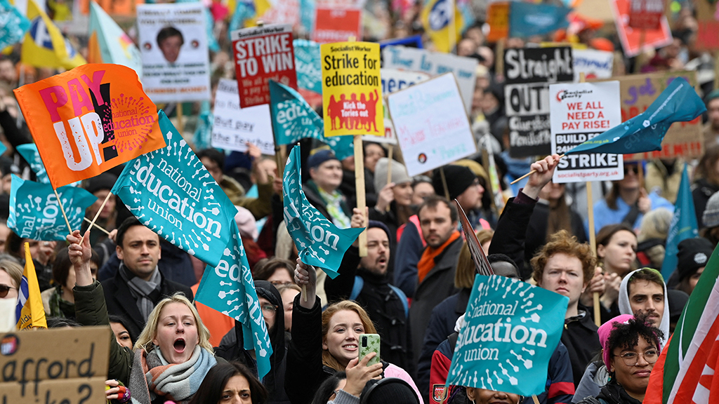 В Великобритании прошли крупнейшие протесты со времен Маргарет Тэтчер