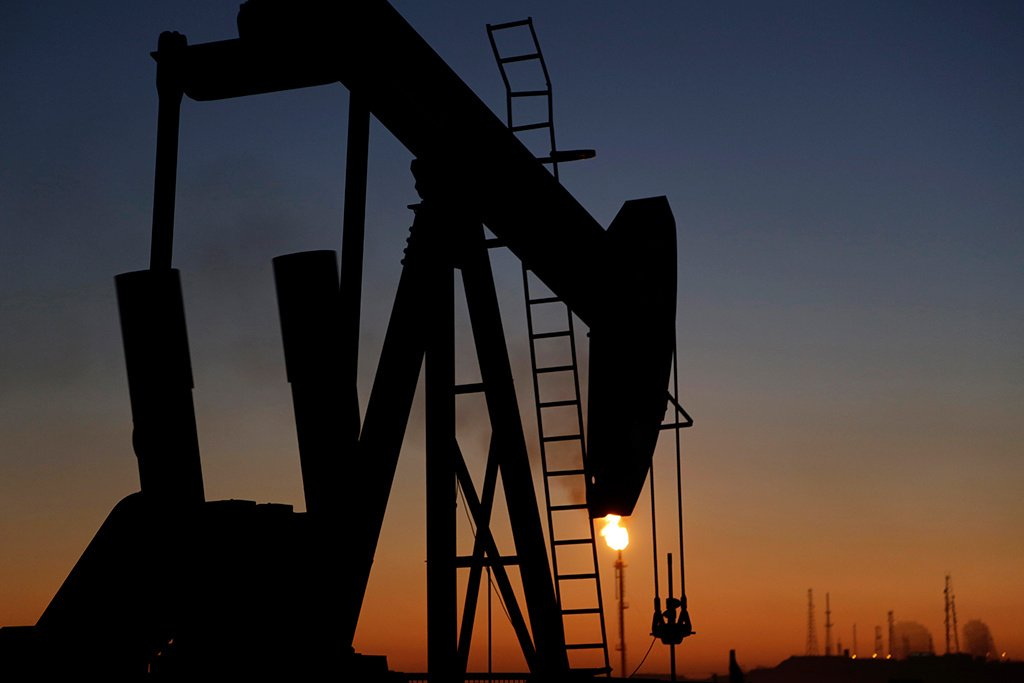 Bloomberg узнал о поиске Казахстаном нефти для экспорта в обход России